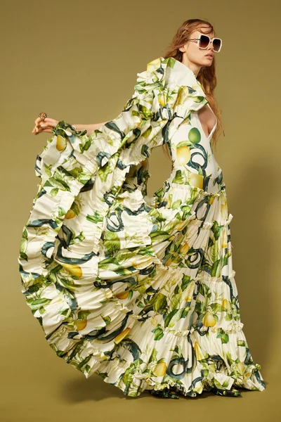 Look 15